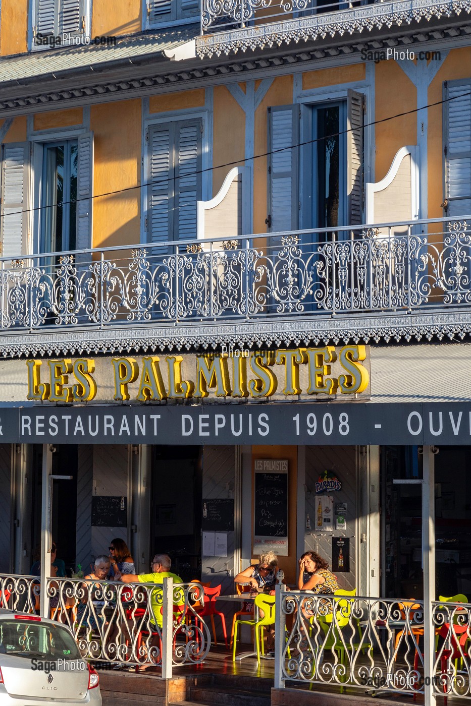 HOTEL, BAR, RESTAURANT LES PALMISTES, UNE INSTITUTION DE LA CAPITALE, PLACE DES PALMISTES, CAYENNE, GUYANE FRANCAISE, DEPARTEMENT-REGION D'OUTRE-MER, AMERIQUE DU SUD, FRANCE 