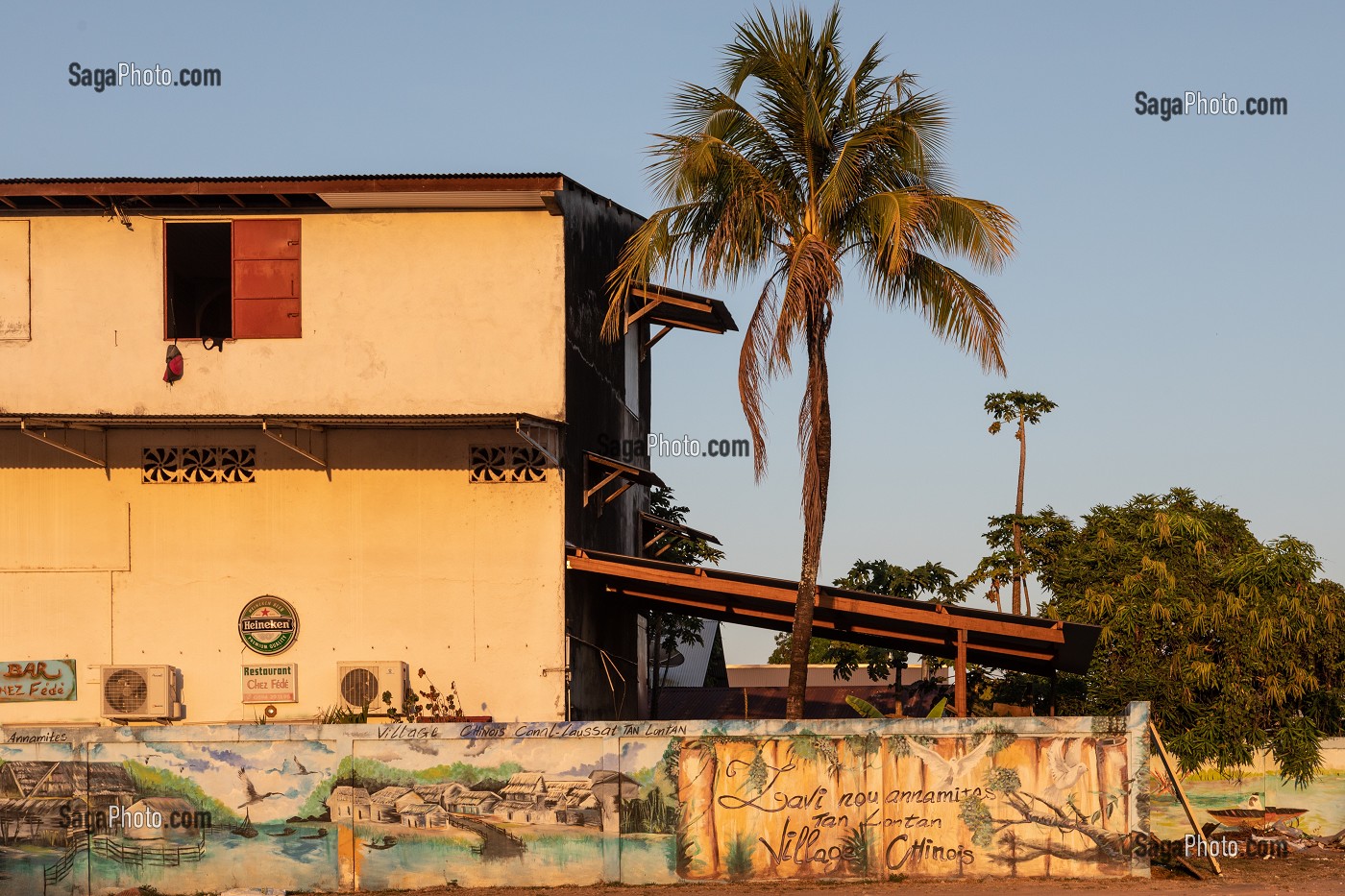 BAR CHEZ FEDE, VILLAGE CHINOIS APPELE LE CHICAGO DE CAYENNE, GUYANE FRANCAISE, DEPARTEMENT-REGION D'OUTRE-MER, AMERIQUE DU SUD, FRANCE 