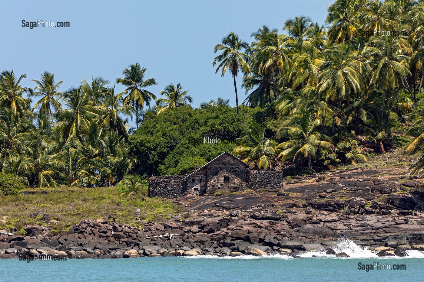 CABANE OU VECU ALFRED DREYFUS ET PLUS TARD CHARLES BENJAMIN ULLMO ENFERME SUR L'ILE DU DIABLE, ILE DU SALUT, KOUROU, GUYANE FRANCAISE, DEPARTEMENT-REGION D'OUTRE-MER, AMERIQUE DU SUD, FRANCE 