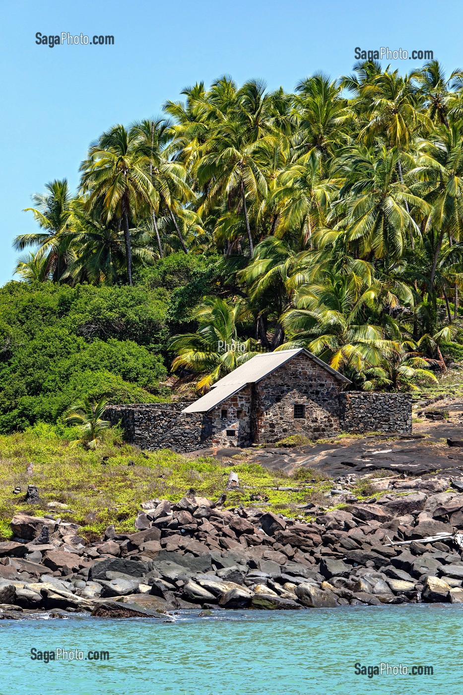 CABANE OU VECU ALFRED DREYFUS ET PLUS TARD CHARLES BENJAMIN ULLMO ENFERME SUR L'ILE DU DIABLE, ILE DU SALUT, KOUROU, GUYANE FRANCAISE, DEPARTEMENT-REGION D'OUTRE-MER, AMERIQUE DU SUD, FRANCE 