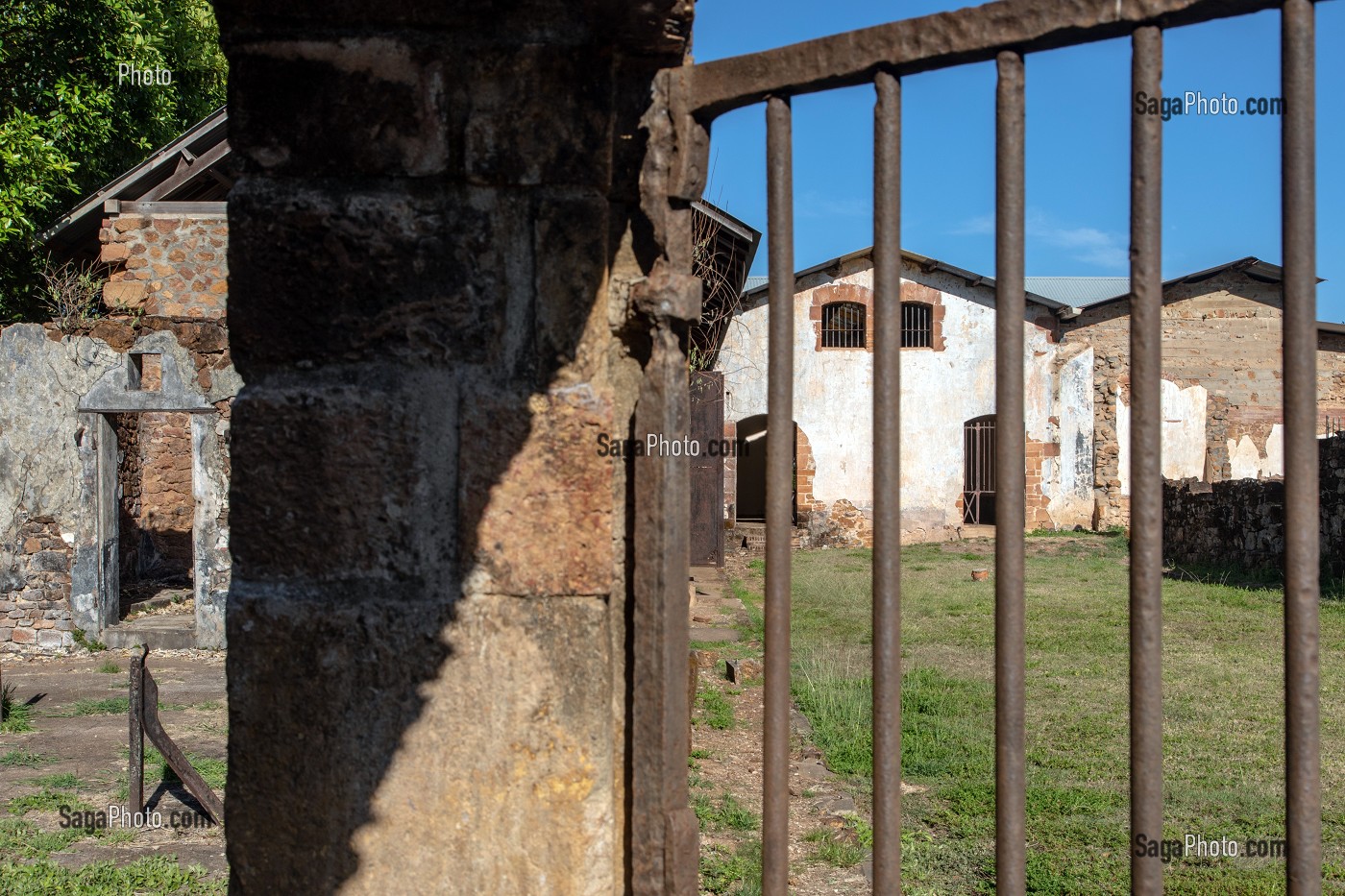 VESTIGES DE L'ANCIEN BAGNE DE L'ILE ROYALE, ILE DU SALUT, KOUROU, GUYANE FRANCAISE, DEPARTEMENT-REGION D'OUTRE-MER, AMERIQUE DU SUD, FRANCE 