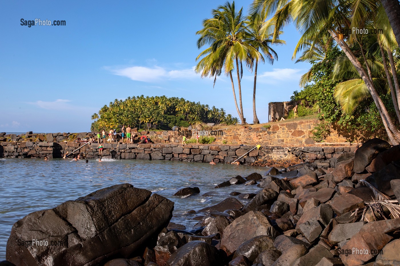 PISCINE DES BAGNARDS POUR FAIRE LEUR TOILETTES, ILE ROYALE, ILE DU SALUT, KOUROU, GUYANE FRANCAISE, DEPARTEMENT-REGION D'OUTRE-MER, AMERIQUE DU SUD, FRANCE 