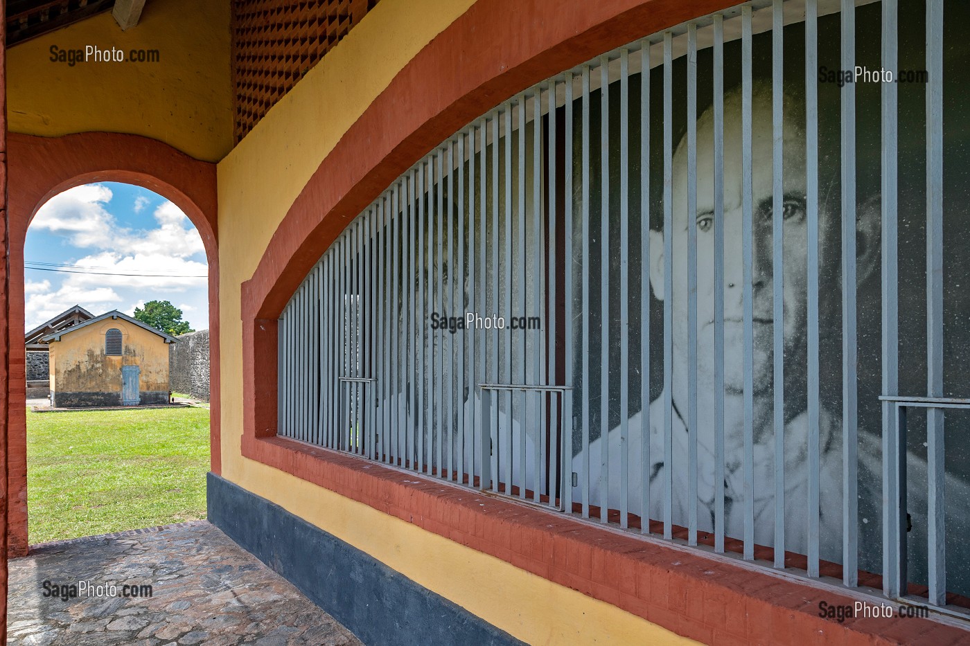 ENTREE DU MUSEE DU CAMP DE LA TRANSPORTATION, SAINT-LAURENT DU MARONI, GUYANE FRANCAISE, DEPARTEMENT-REGION D'OUTRE-MER, AMERIQUE DU SUD, FRANCE 