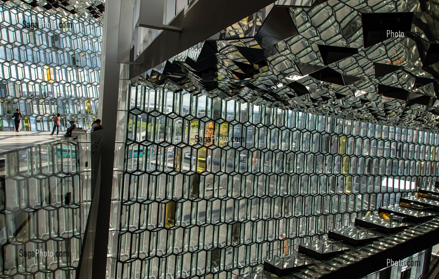 CENTRE CULTUREL HARPA, SALLE DE CONCERT ET OPERA NATIONAL, CENTRE DES CONGRES, ARCHITECTE HENNING LARSEN ET OLAFUR ELIASSON, REYKJAVIK, ISLANDE 