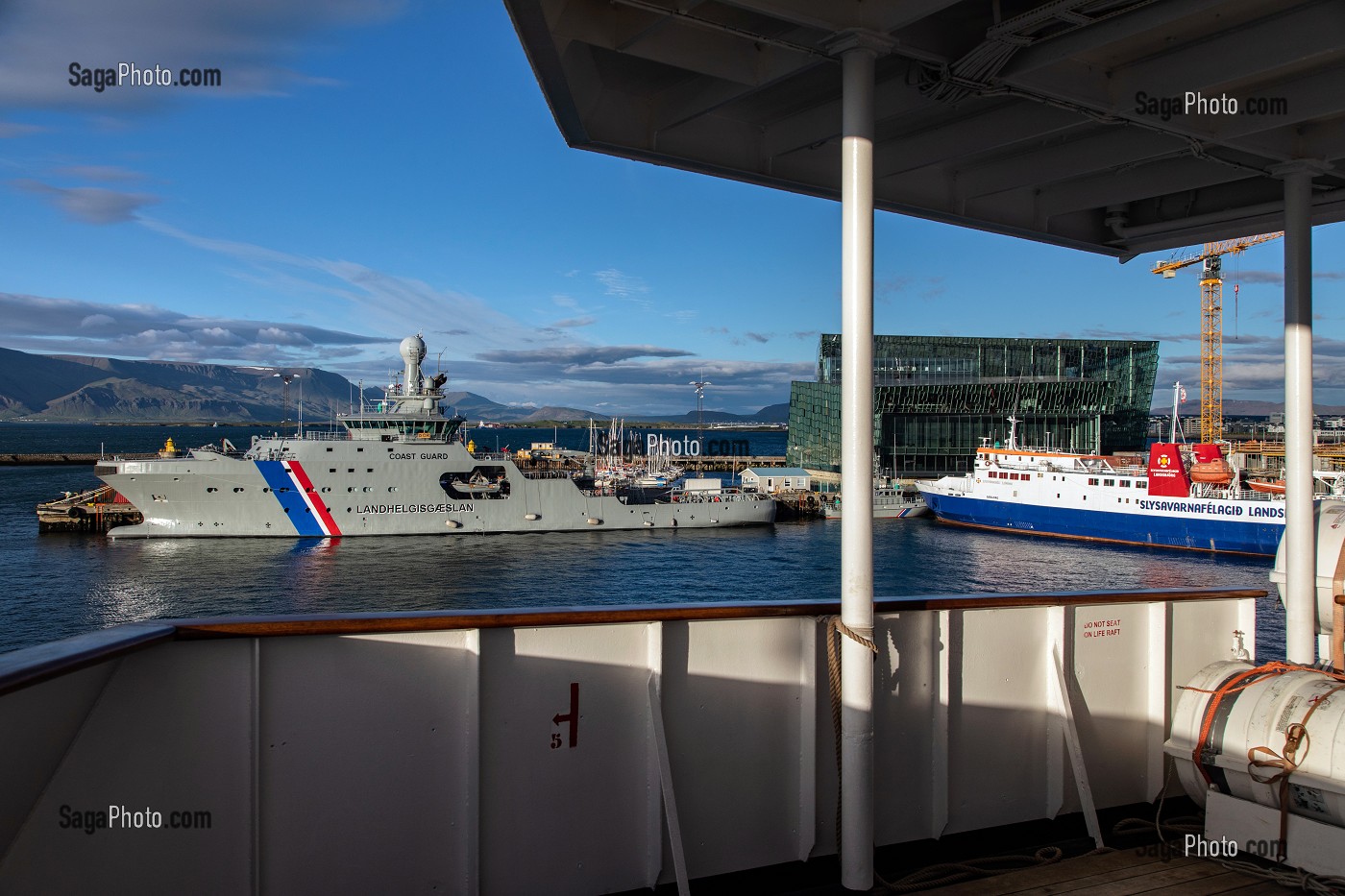 VUE SUR LE PORT, BATEAU DES GARDES COTE (LE LANDHELGISGAESLAN), REYKJAVIK, ISLANDE 