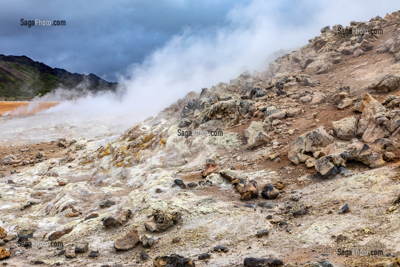 MARMITES BOUILLONNANTES DE SOUFRE, SOLFATARES ET FUMEROLLES, ROUTE DU VOLCANISME, NAMASKARD, REGION DE MYVATN, ISLANDE 