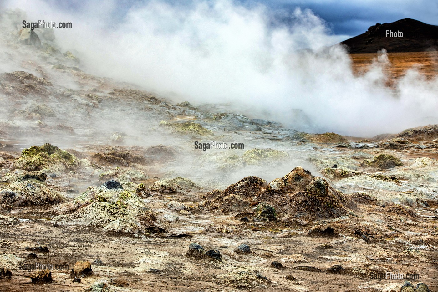 MARMITES BOUILLONNANTES DE SOUFRE, SOLFATARES ET FUMEROLLES, ROUTE DU VOLCANISME, NAMASKARD, REGION DE MYVATN, ISLANDE 