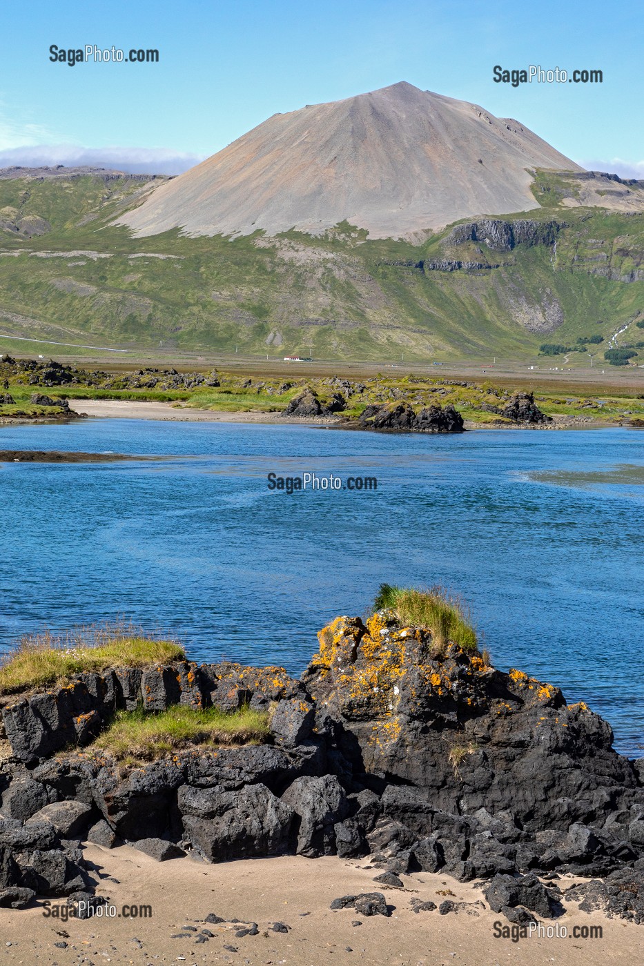 PLAGE DE ROCHES NOIRES VOLCANIQUES, PRESQU'ILE VOLCANIQUE VDE GRUNDARFJORDUR, PENINSULE DE SNAEFFELSNES, BUDIR, ISLANDE 
