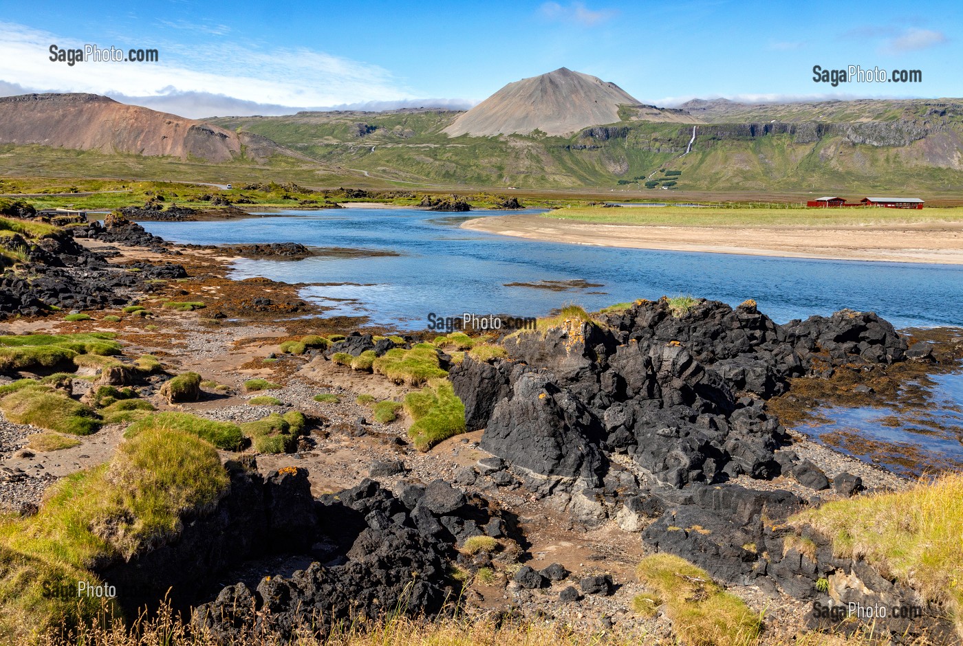 PLAGE DE ROCHES NOIRES VOLCANIQUES, PRESQU'ILE VOLCANIQUE VDE GRUNDARFJORDUR, PENINSULE DE SNAEFFELSNES, BUDIR, ISLANDE 