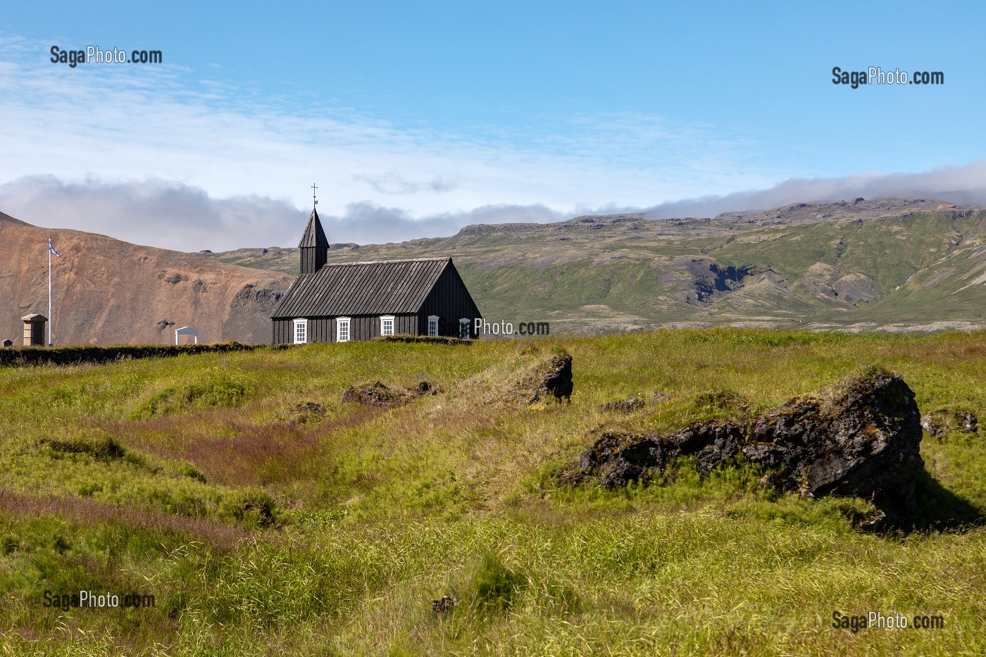 EGLISE EN BOIS NOIR DE BUDIR, PRESQU'ILE VOLCANIQUE VDE GRUNDARFJORDUR, PENINSULE DE SNAEFFELSNES, ISLANDE 