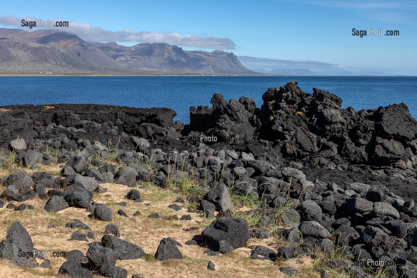 PLAGE DE ROCHES NOIRES VOLCANIQUES, PRESQU'ILE VOLCANIQUE VDE GRUNDARFJORDUR, PENINSULE DE SNAEFFELSNES, BUDIR, ISLANDE 