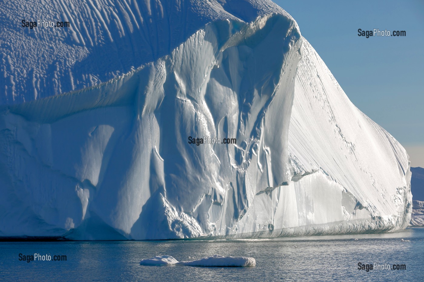 ICEBERG SUR LE FJORD ILULISSAT, GROENLAND, DANEMARK 