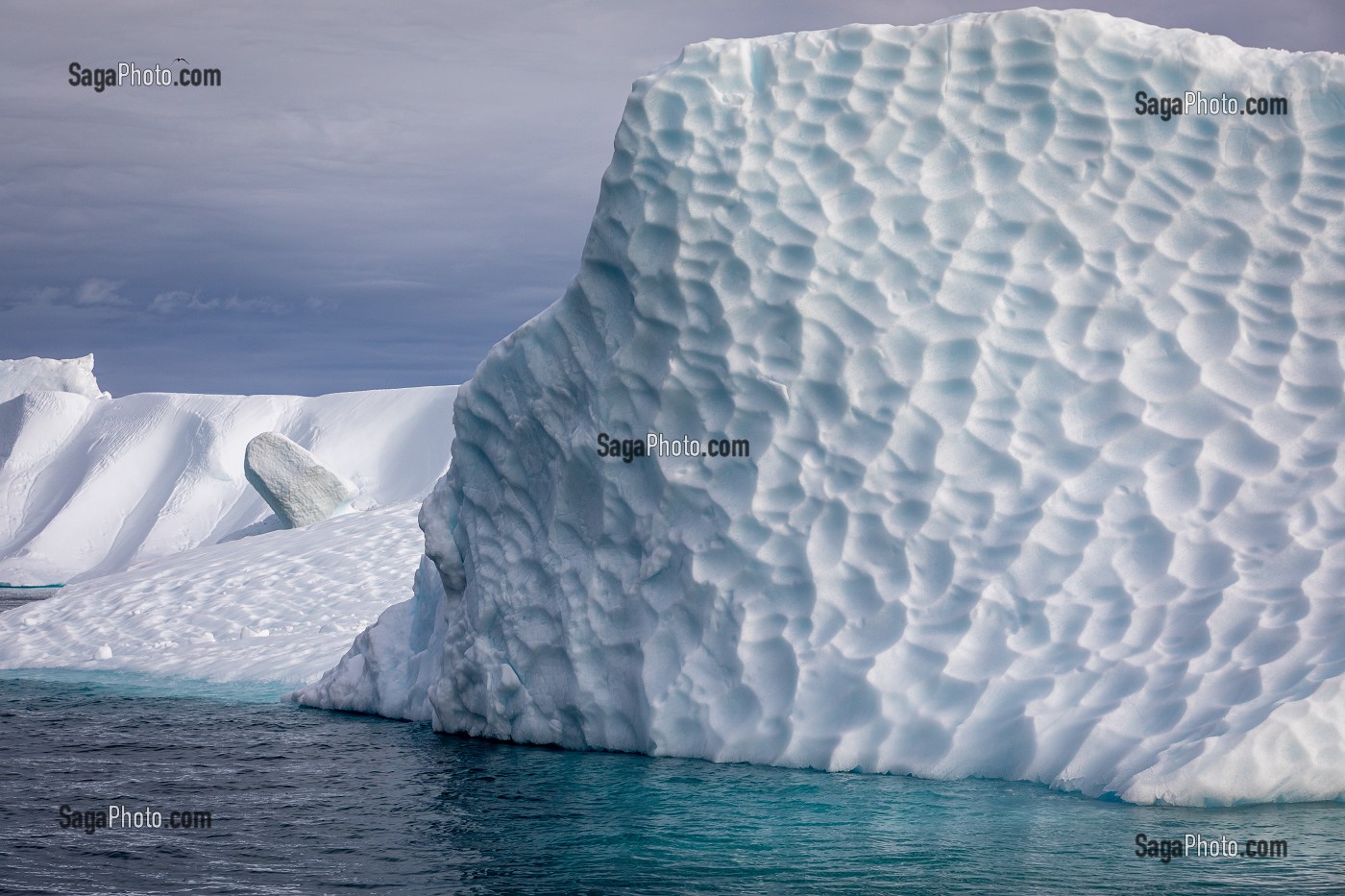 ICEBERGS DU FJORD DE GLACE DE SERMERMIUT, ILULISSAT GROENLAND, DANEMARK 