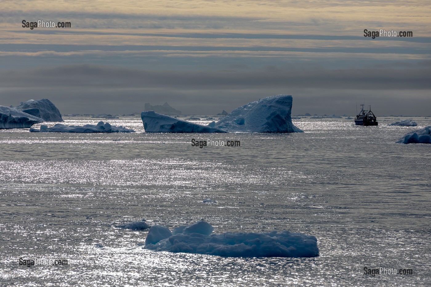 ICEBERGS DU FJORD DE GLACE DE SERMERMIUT, ILULISSAT GROENLAND, DANEMARK 