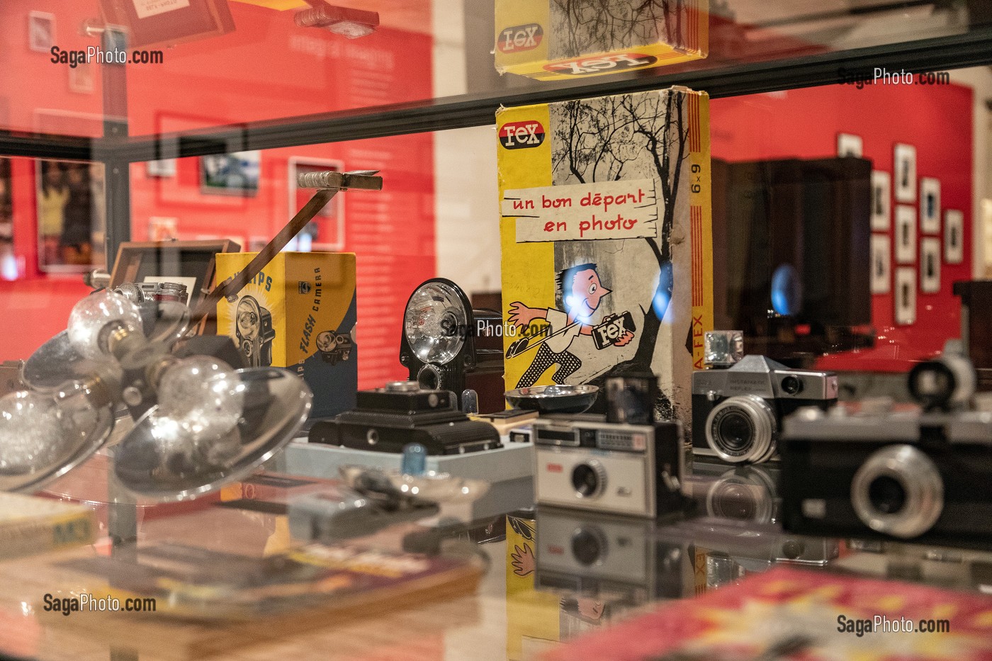 EXPOSITION DE PHOTOS ANCIENNES ET DE VIEUX MATERIELS, SALLE DURVILLE, MUSEE DE LA PHOTOGRAPHIE NICEPHORE NIEPCE, CHALON-SUR-SAONE (71), FRANCE 