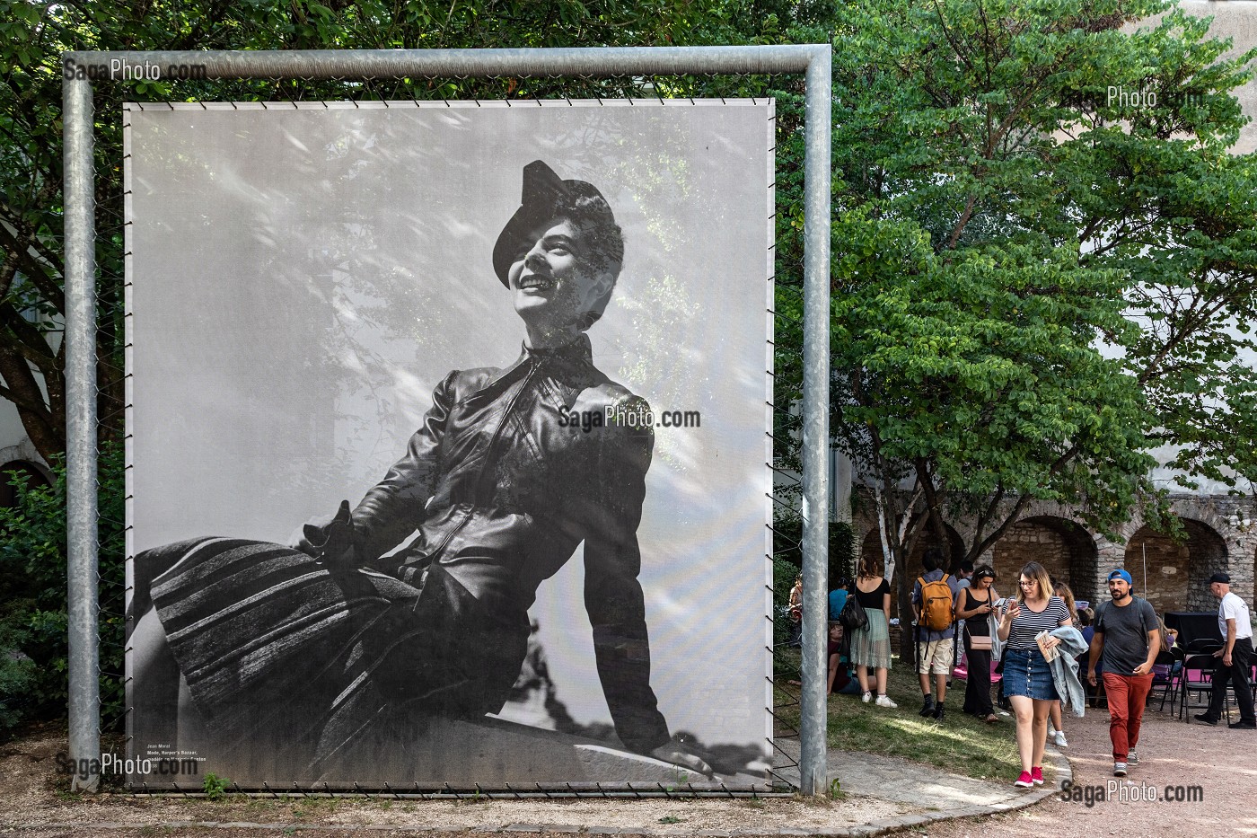 EXPOSITION DE PHOTOGRAPHIES (JEAN MORAL, 1938), VISIONS D'ARTISTES, JARDIN DU MUSEE DE LA PHOTOGRAPHIE NICEPHORE NIEPCE, CHALON-SUR-SAONE (71), FRANCE 