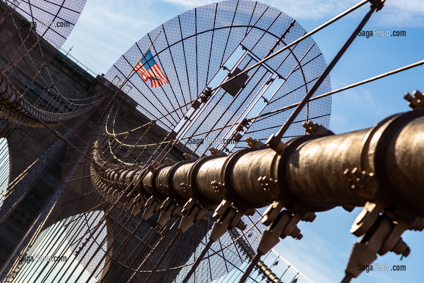 DETAIL DES CABLES METALLIQUES DU PONT SUSPENDU DE BROOKLYN, MANHATTAN, NEW-YORK, ETATS-UNIS, USA 