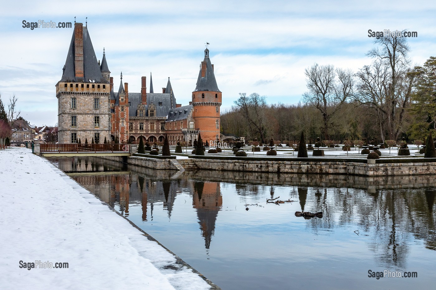 PARC ET JARDIN DU CHATEAU DE MAINTENON SOUS LA NEIGE, EURE-ET-LOIR (28), FRANCE 