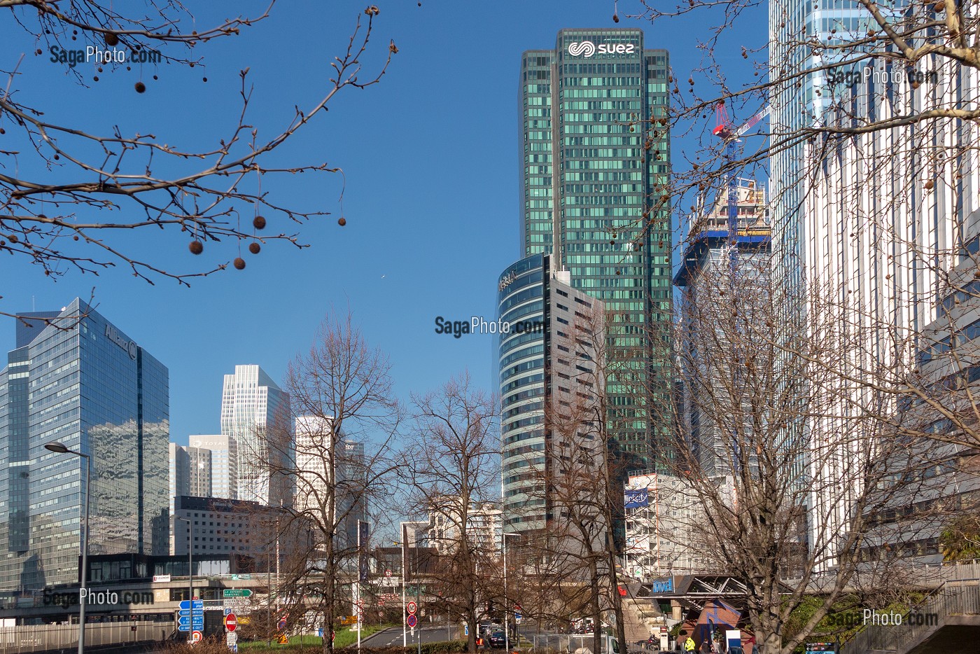 TOUR CB21 DE LA COMPAGNIE SUEZ, PARIS-LA DEFENSE, COURBEVOIE, FRANCE 