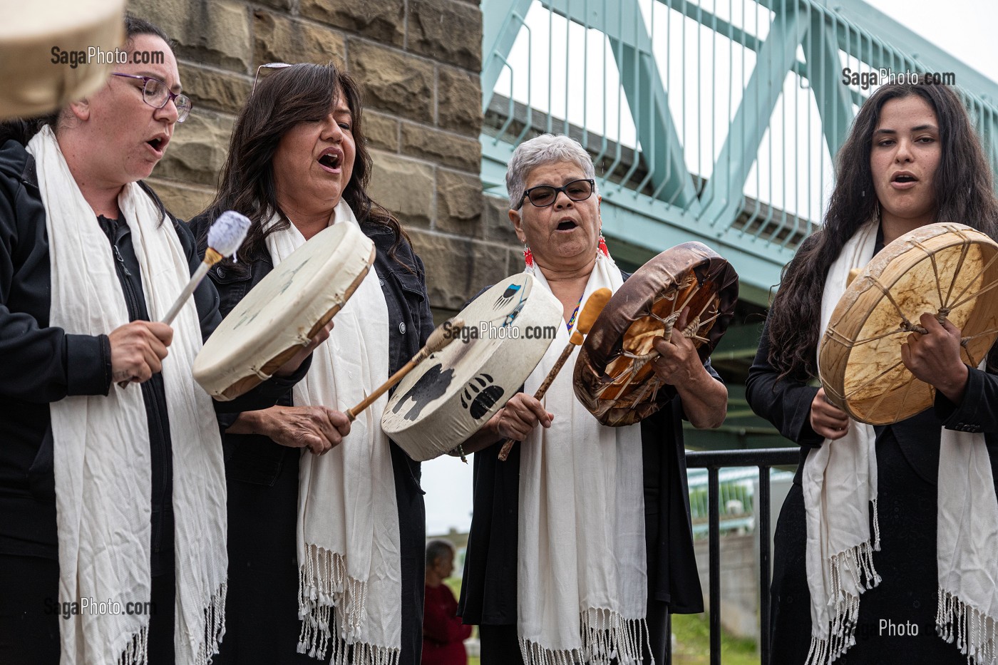 GROUPE DE MUSIQUE AMERINDIENNE MI'KMAQ, MARCHE DE FREDERICTON, NOUVEAU-BRUNSWICK, CANADA, AMERIQUE DU NORD 