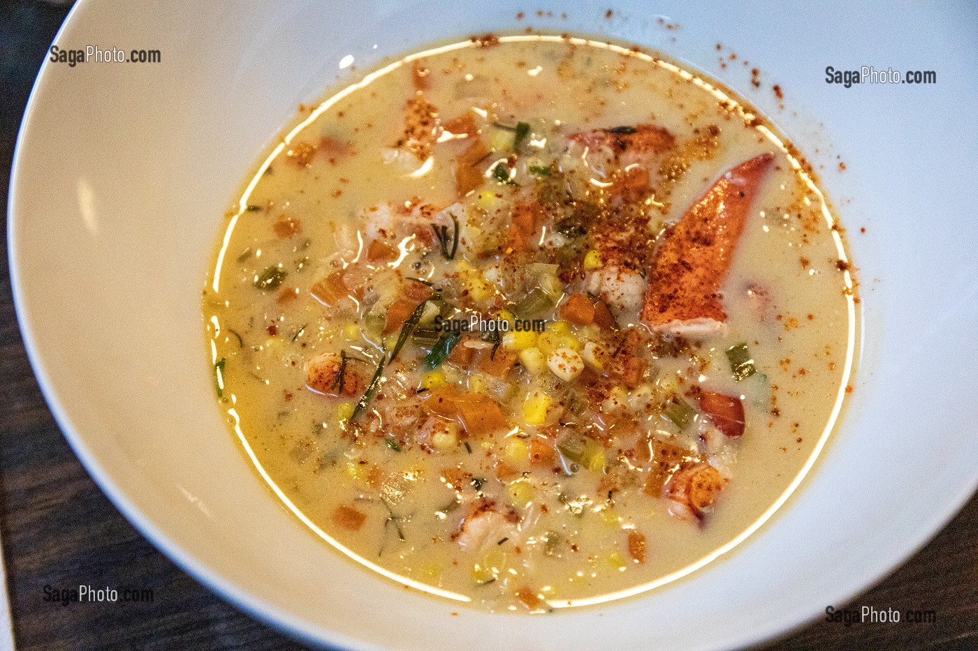 CHAUDREE DE HOMARD AUX LEGUMES, RESTAURANT LES BRUMES DU COUDE, MONCTON, NOUVEAU-BRUNSWICK, CANADA, AMERIQUE DU NORD 