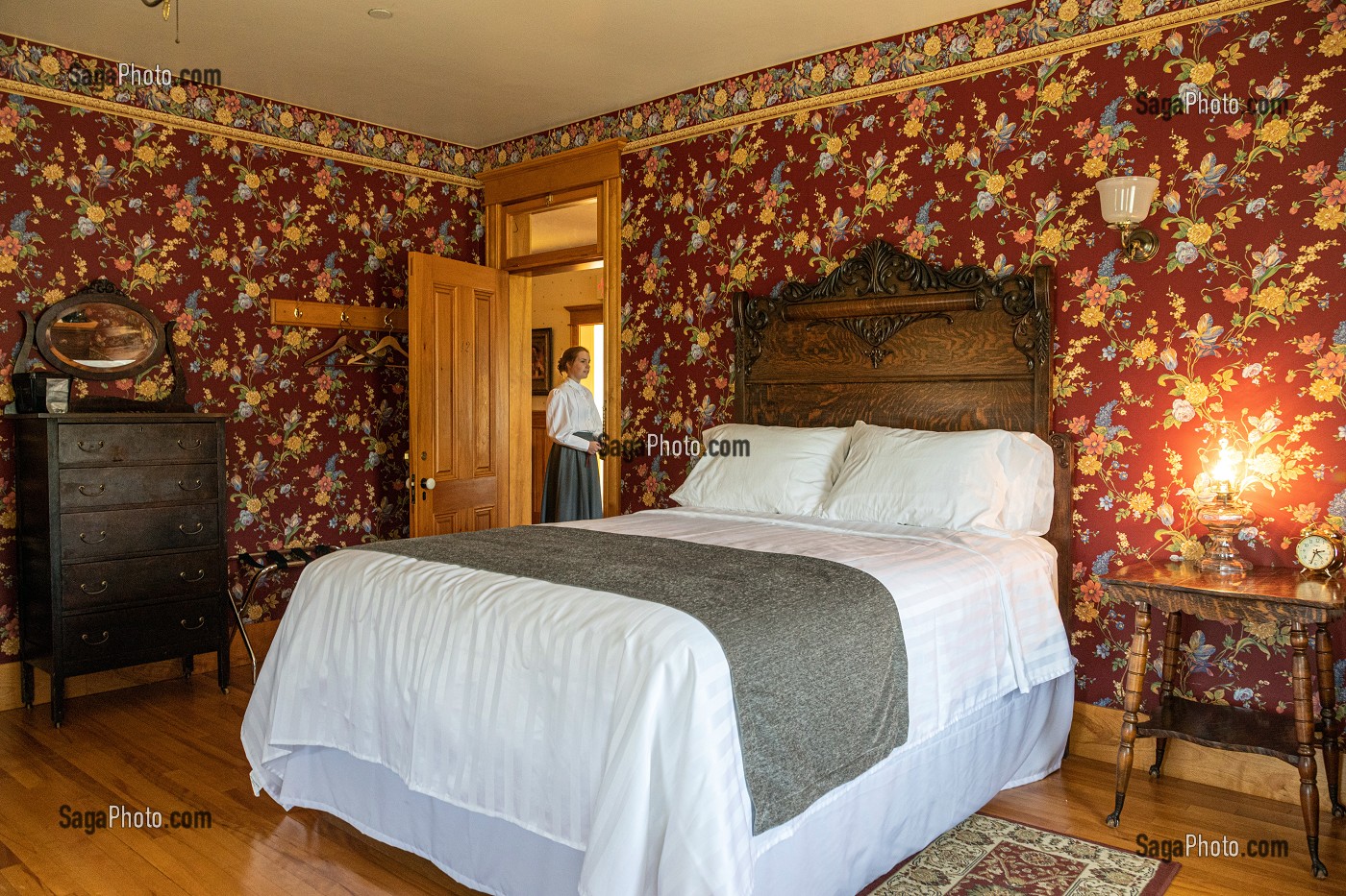 CHAMBRE DE L'HOTEL CHATEAU ALBERT DE 1907, VILLAGE HISTORIQUE ACADIEN, BERTRAND, NOUVEAU-BRUNSWICK, CANADA, AMERIQUE DU NORD 