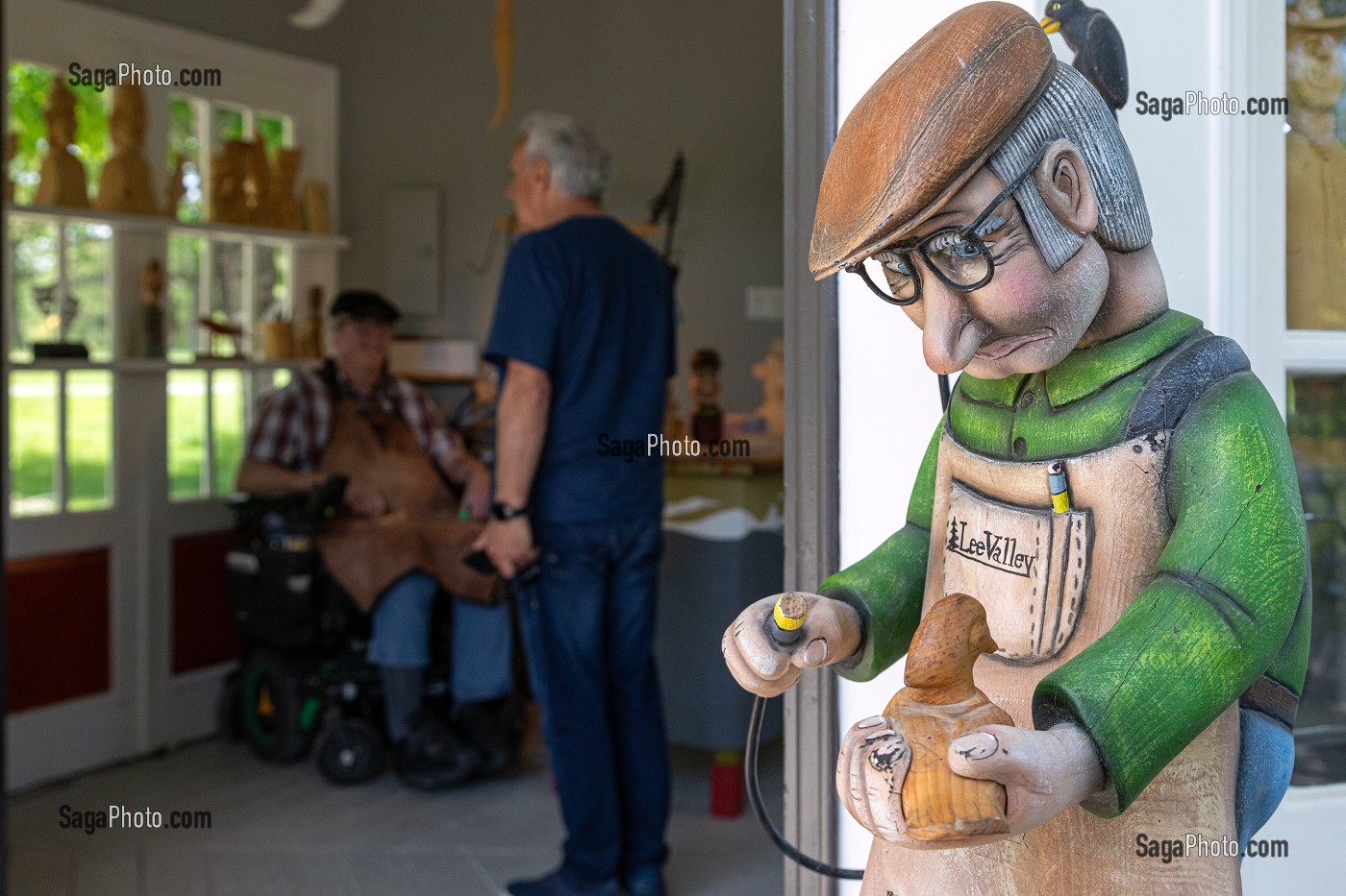 SCULPTEUR SUR BOIS, JARDIN BOTANIQUE, EDMUNDSTON, NOUVEAU-BRUNSWICK, CANADA, AMERIQUE DU NORD 