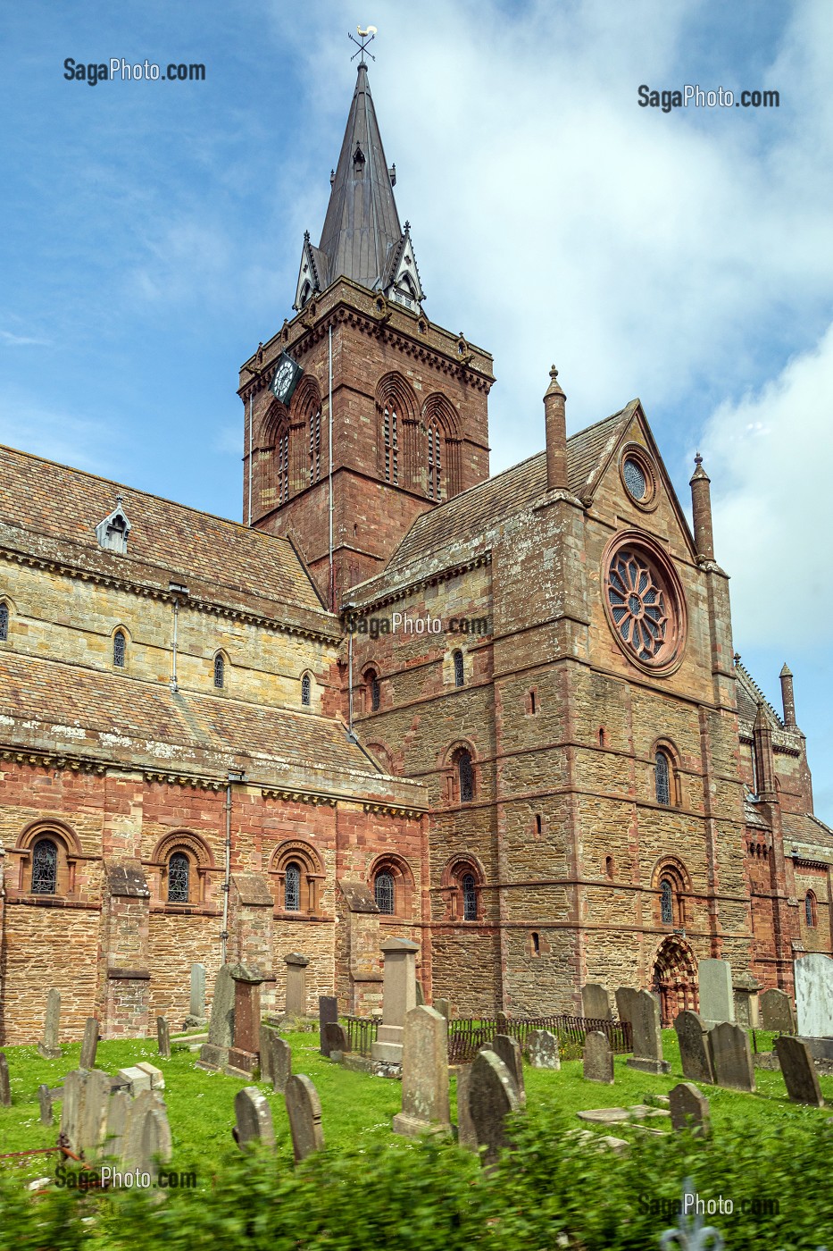 CATHEDRALE SAINT-MAGNUS, KIRKWALL, ARCHIPEL DES ORCADES, ECOSSE, ROYAUME-UNI, EUROPE 