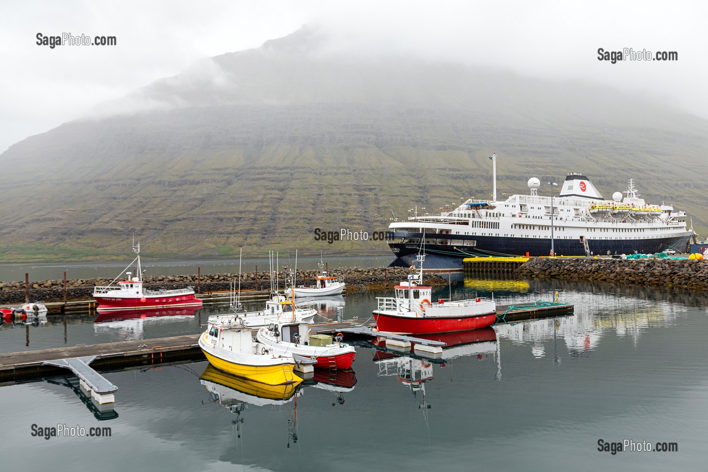 VILLAGE DE ESKIFJORDUR, ISLANDE, EUROPE 