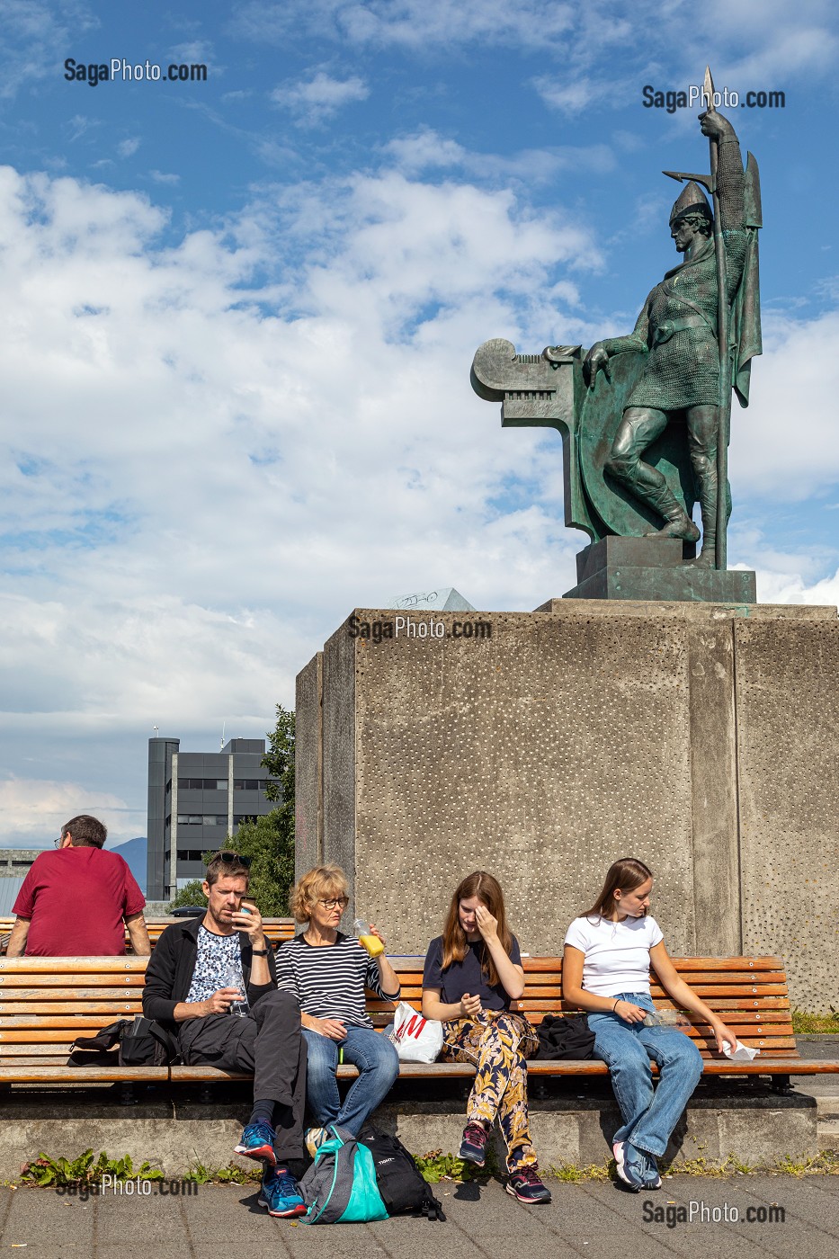 STATUE DE INGOLFUR ARNARSON, PREMIER SCANDINAVE A VIVRE EN ISLANDE ARRIVE EN 874, REYKJAVIK, ISLANDE, EUROPE 