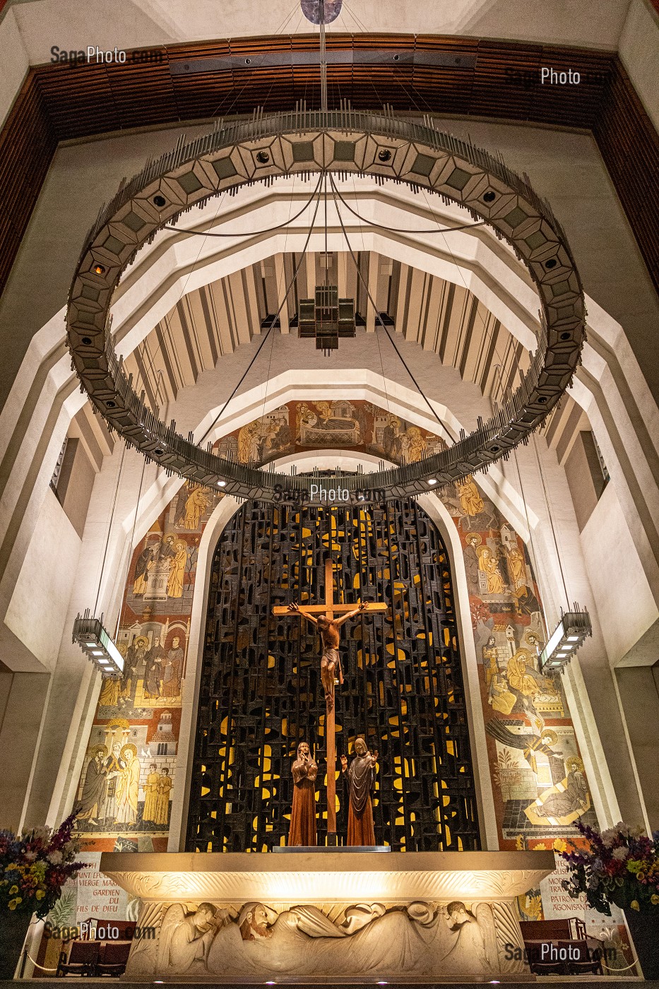 INTERIEUR DE L'ORATOIRE SAINT-JOSEPH DU MONT-ROYAL, EGLISE CATHOLIQUE, CHEMIN QUEEN MARY, MONTREAL, QUEBEC, CANADA 