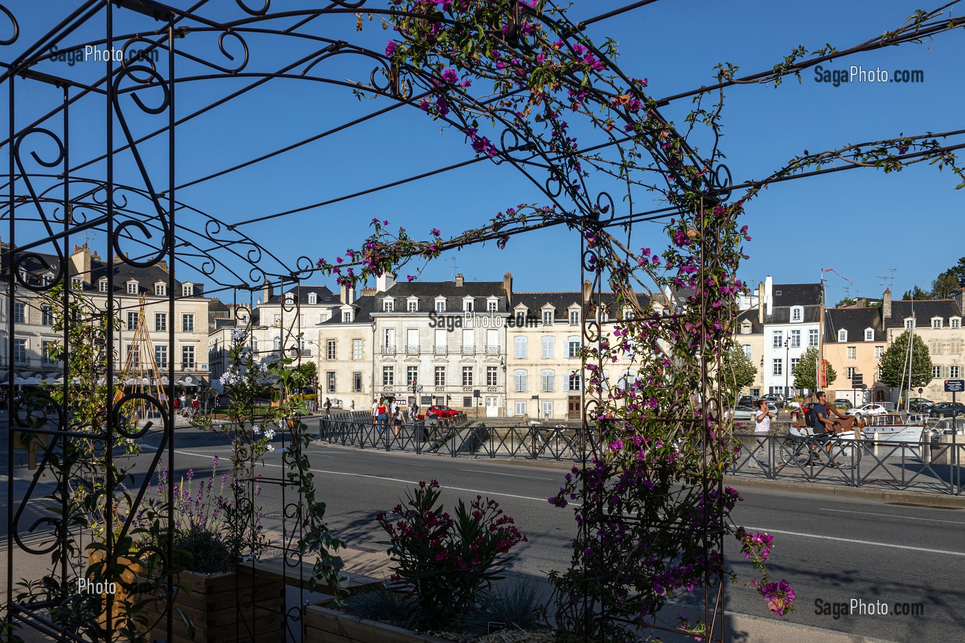 PLACE GAMBETTA, CENTRE-VILLE DE VANNES, MORBIHAN, BRETAGNE, FRANCE 