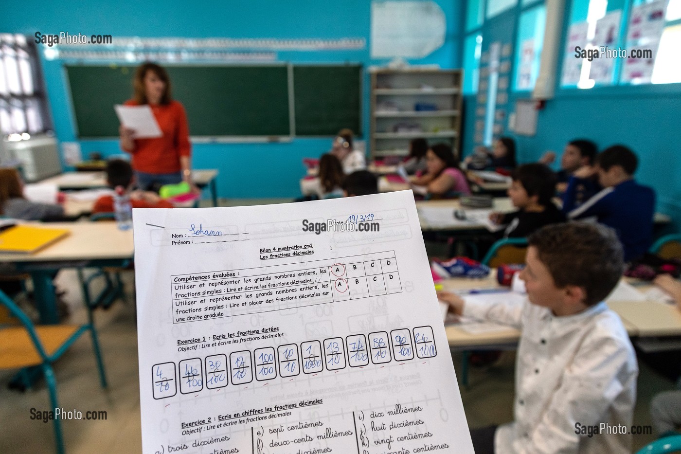 CONTROLE DE MATHEMATIQUES, CLASSE D'ECOLE PRIMAIRE DE LA VILLE DE RUGLES, EURE, NORMANDIE, FRANCE 