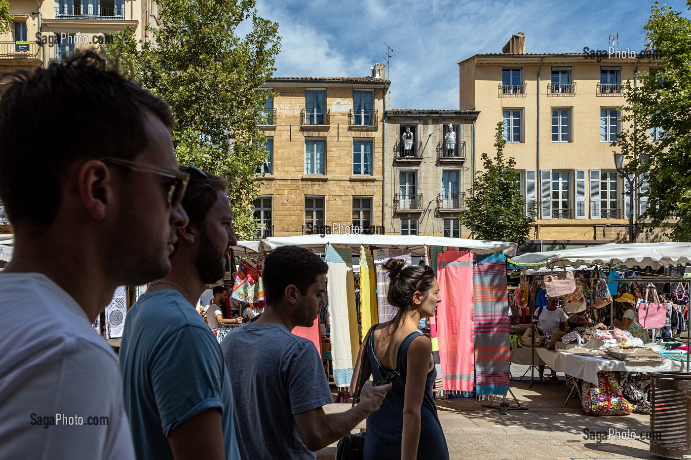 LE GRAND MARCHE DU SAMEDI, COURS MIRABEAU, AIX-EN-PROVENCE, BOUCHES-DU RHONE, FRANCE 