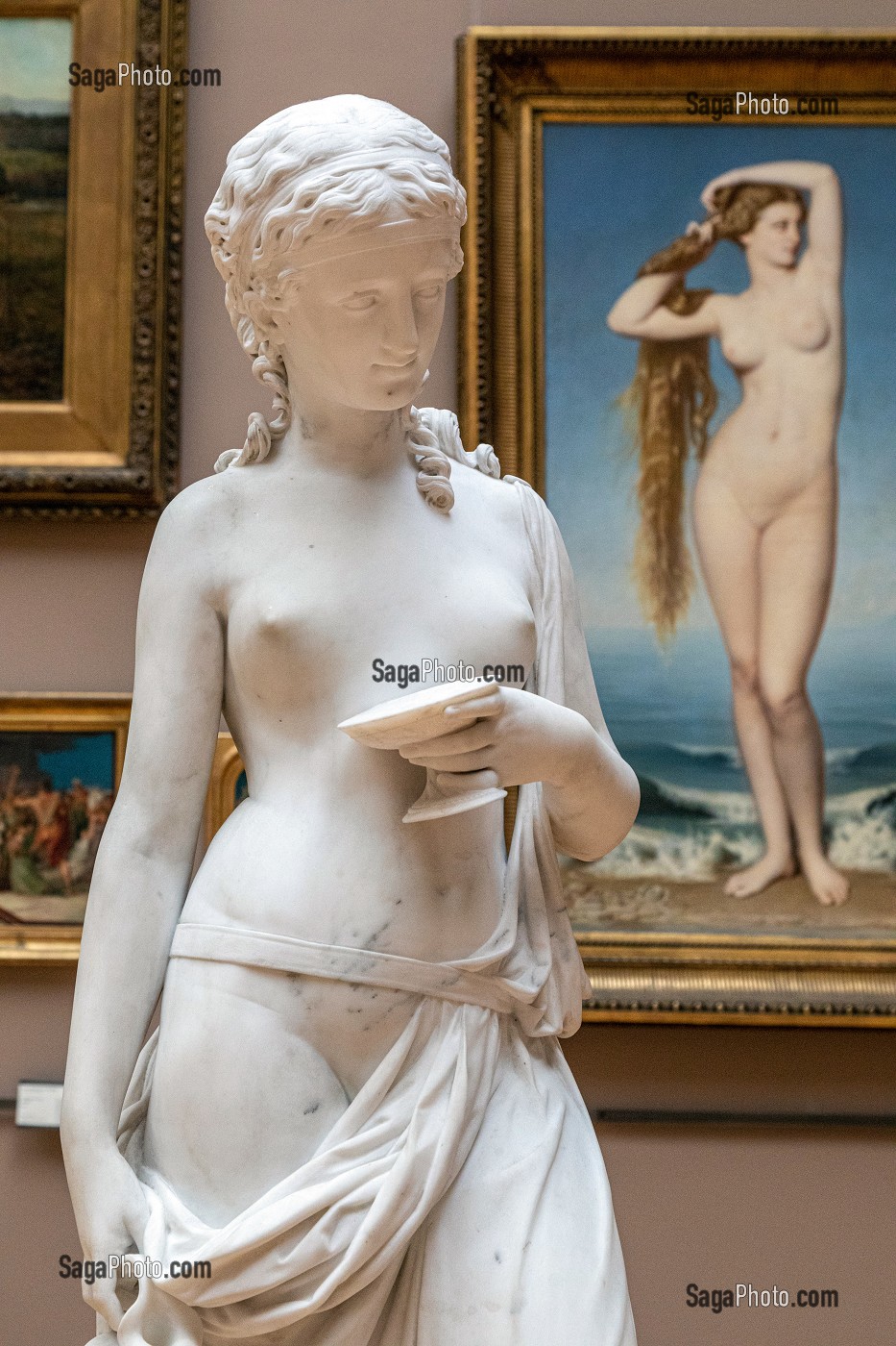 HEBE VERS 1846 DE JEAN-PIERRE VICTOR HUGUENIN ET NAISSANCE DE VENUS DE 1862 PAR AMAURY-DUVAL, LA PETITE GALERIE, PALAIS DES BEAUX-ARTS, LILLE, NORD, FRANCE 