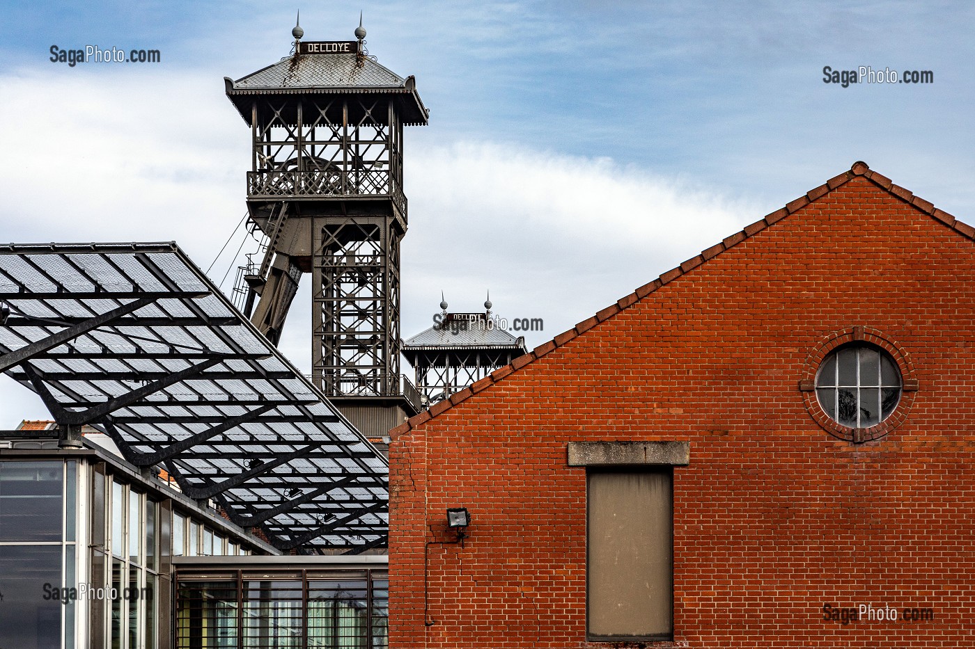 ENTREE DE FOSSE DELLOYE, MUSEE DE LA MINE DU NORD-PAS DE CALAIS, CENTRE HISTORIQUE MINIER LEWARDE, NORD, FRANCE 