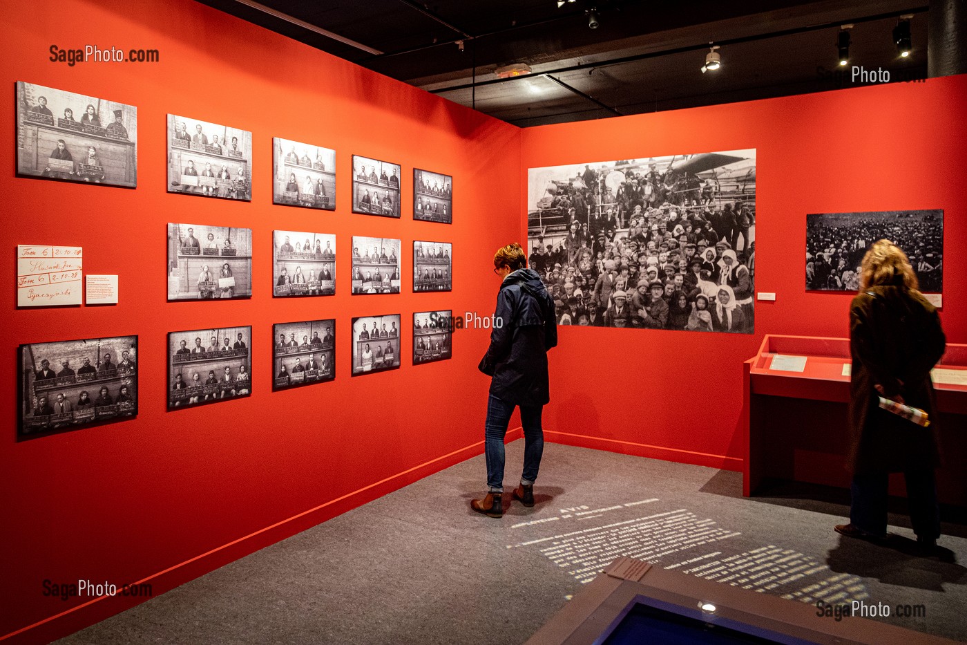 EXPOSITION DE PHOTOGRAPHIES D'EMBAUCHE DE LA SOCIETE DES MINES DE LENS, COLLECTION DU MUSEE DE LA MINE DU NORD-PAS DE CALAIS, CENTRE HISTORIQUE MINIER LEWARDE, NORD, FRANCE 