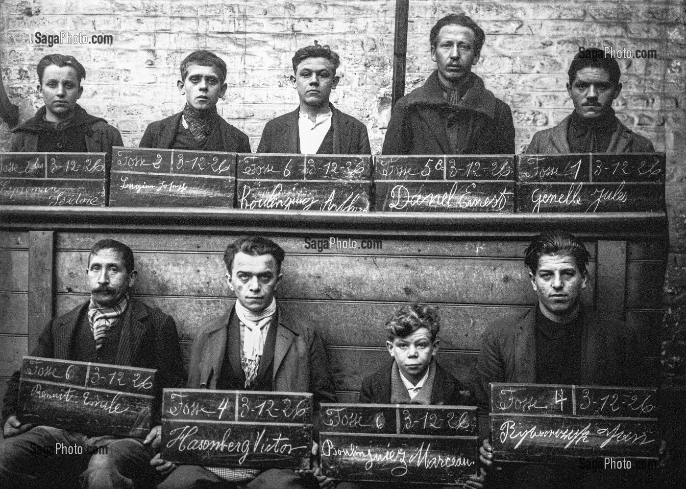 PHOTOGRAPHIE D'EMBAUCHE DE LA SOCIETE DES MINES DE LENS, COLLECTION DU MUSEE DE LA MINE DU NORD-PAS DE CALAIS, CENTRE HISTORIQUE MINIER LEWARDE, NORD, FRANCE 