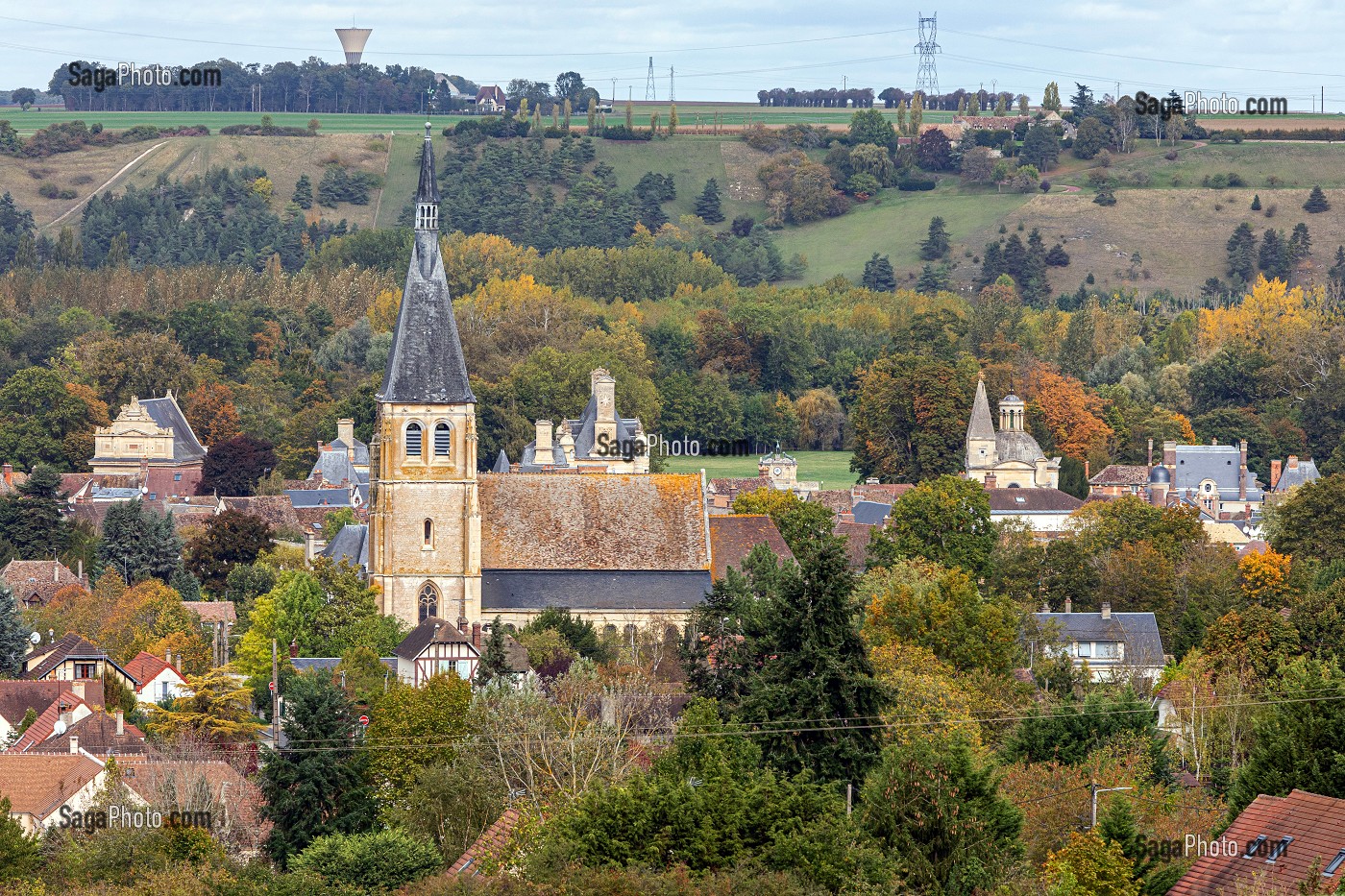 EGLISE ET VILLAGE, ANET, EURE-ET-LOIR (28), FRANCE 