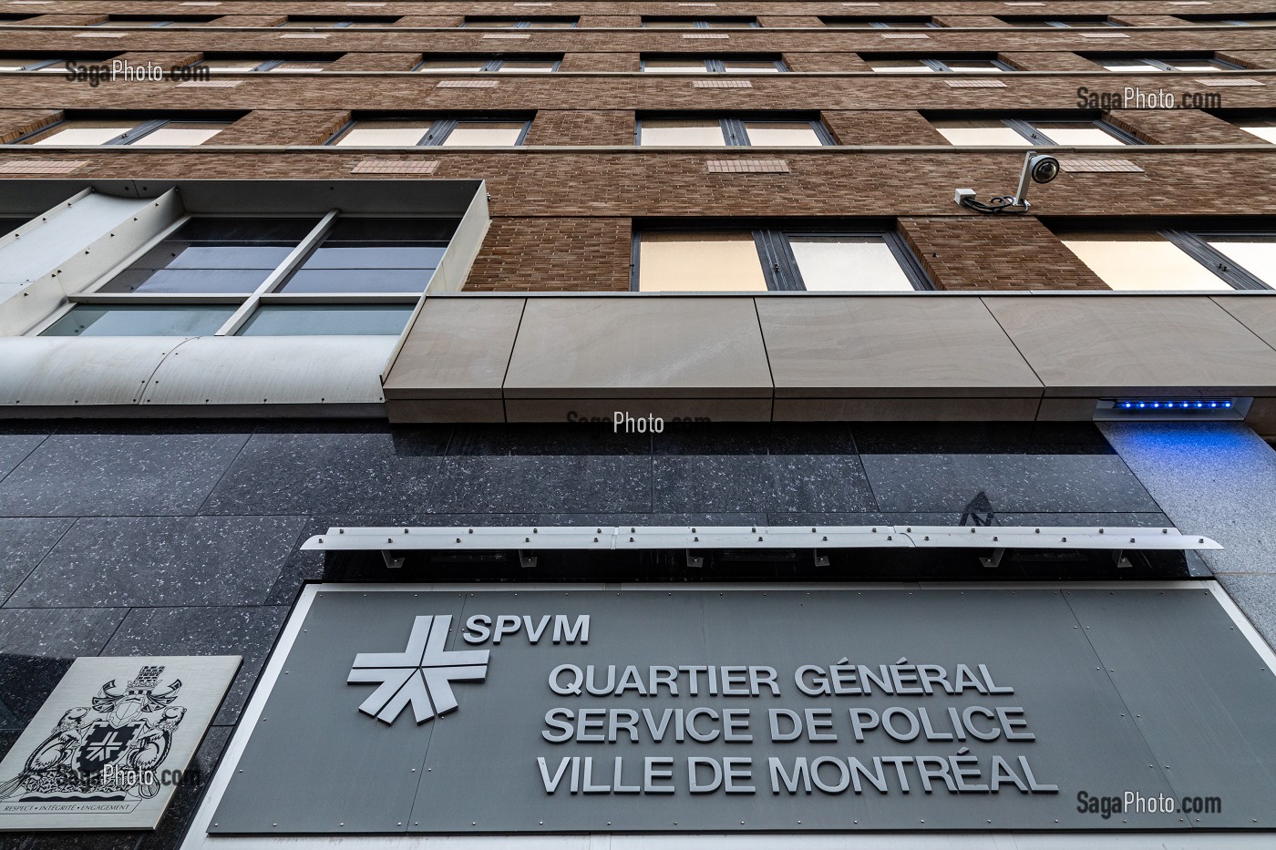 FACADE DU QUARTIER GENERAL DES SERVICE DE POLICE DE MONTREAL, RUE SAINT-URBAIN, MONTREAL, QUEBEC, CANADA 