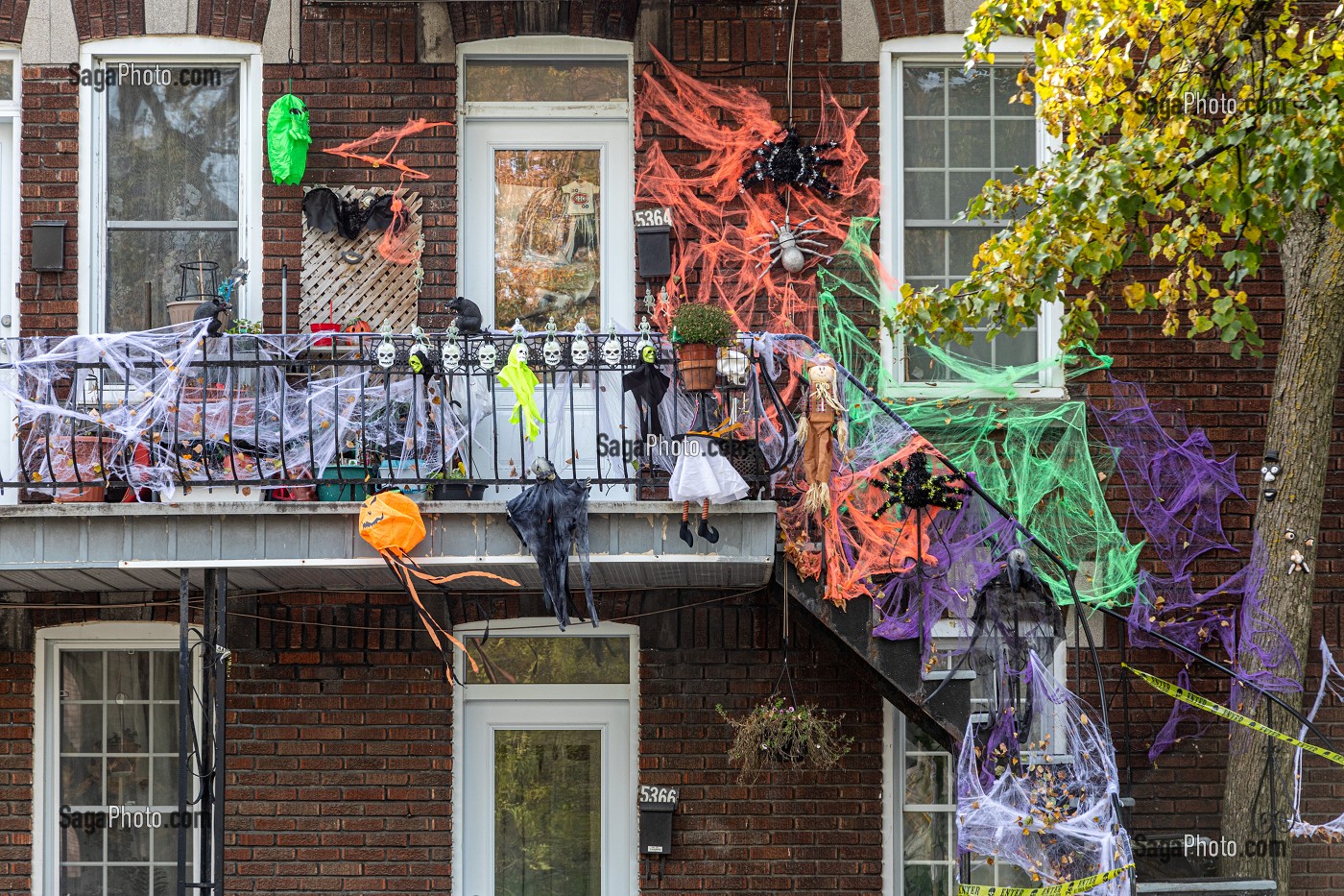 DECORATION D'HALLOWEEN SUR UNE MAISON, AVENUE GATINEAU, MONTREAL, QUEBEC, CANADA 