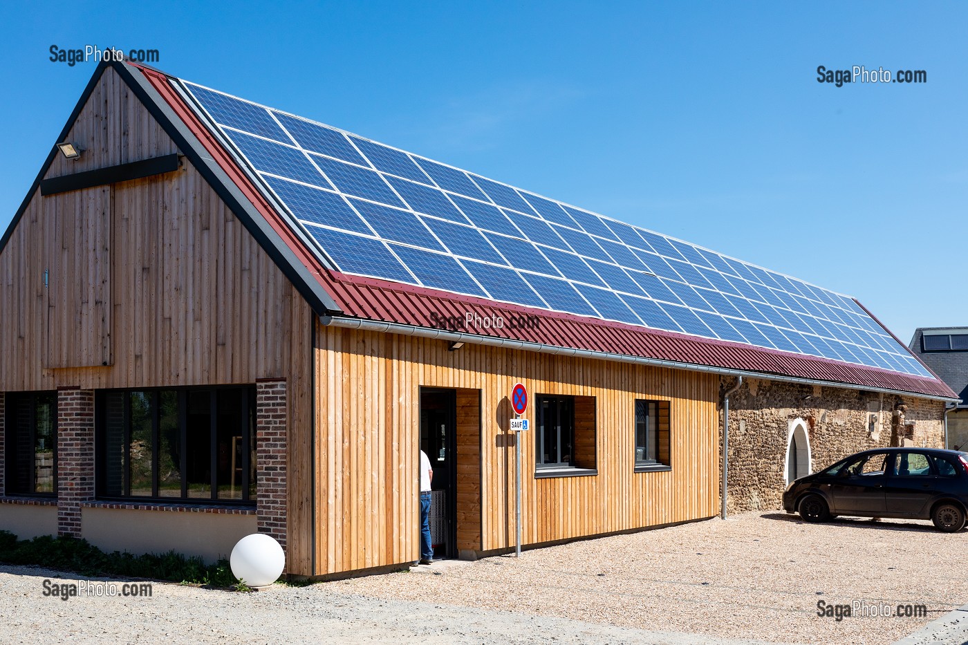 BATIMENT DE PRODUCTION DE PAIN DE BLANDINE ZOUTARD, MESNIL-SUR-ITON, EURE, NORMANDIE, FRANCE, EUROPE 