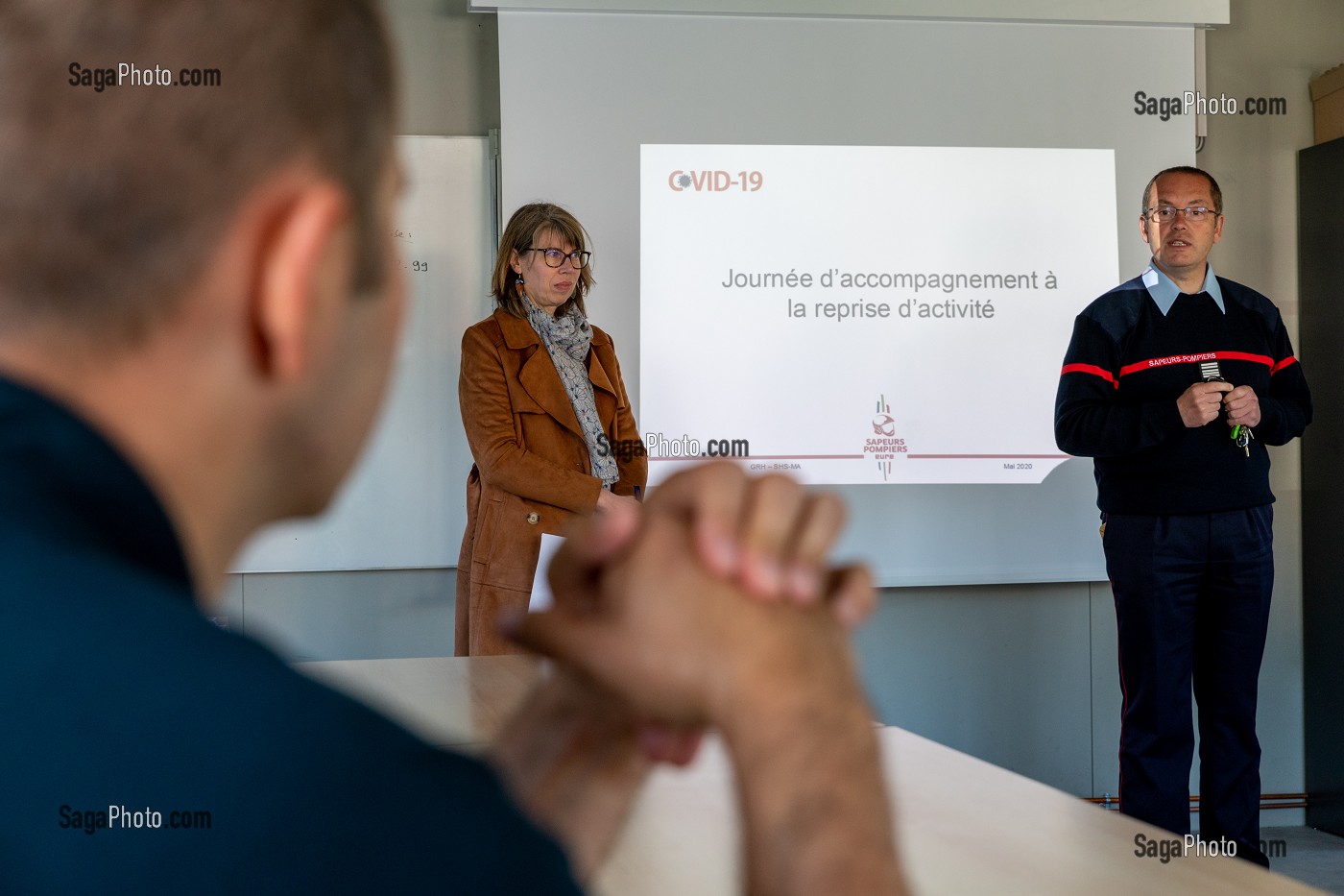 FORMATION D'ACCOMPAGNEMENT A LA REPRISE D'ACTIVITE, AVEC LE DIRECTEUR DU SDIS27 EMMANUEL DUCOURET ET LA DRH, SERVICE DEPARTEMENTAL D'INCENDIE ET DE SECOURS DE L'EURE, EVREUX, FRANCE 