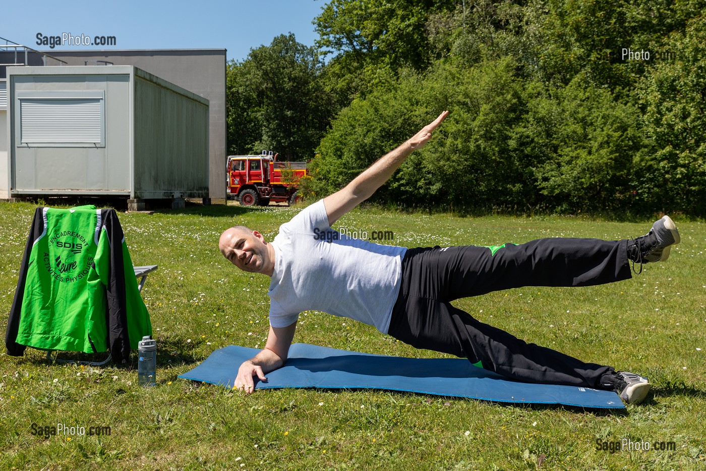 TOURNAGE VIDEO DES MODULES SPORTIF AVEC UN COACH SPORTIF POUR LES SAPEURS-POMPIERS CONFINES, SERVICE DEPARTEMENTAL D'INCENDIE ET DE SECOURS DE L'EURE, EVREUX, FRANCE 