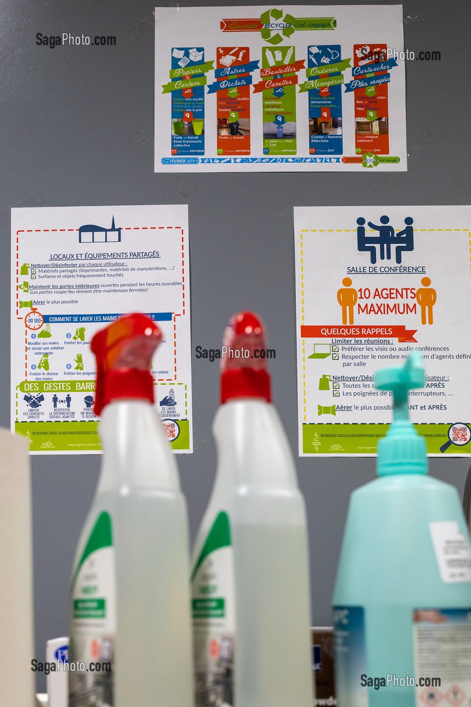 GEL HYDROALCOOLIQUE, KIT D'HYGIENE POUR LA MISE EN PLACE DES GESTES BARRIERES, SERVICE DEPARTEMENTAL D'INCENDIE ET DE SECOURS DE L'EURE, EVREUX, FRANCE 