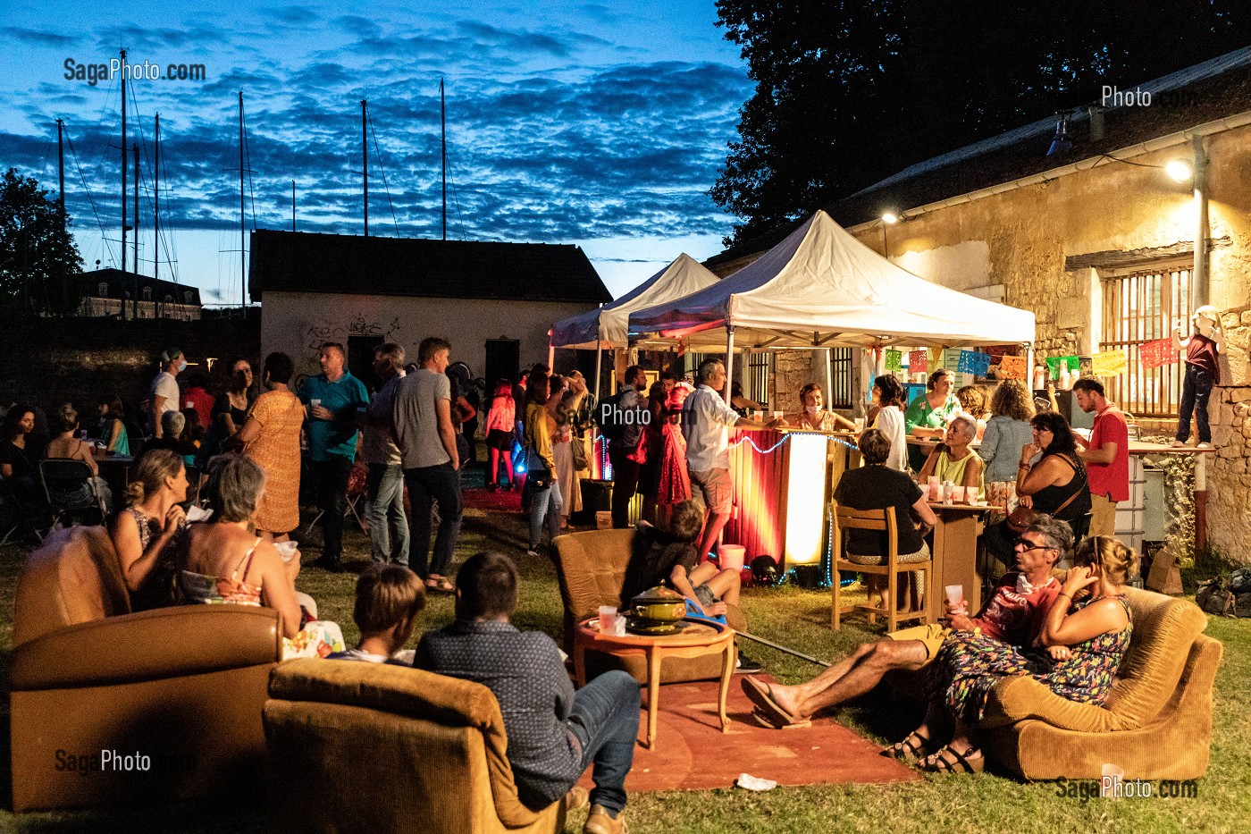 LES MERCREDIS DU JAZZ ET CONCERT DE VINYLES EN PLEIN AIR, ROCHEFORT, GRAND PARC DU CLOS, CHARENTE-MARITIME, FRANCE 