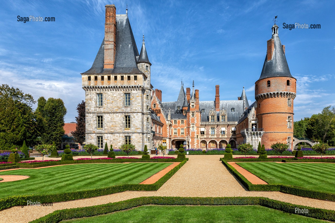 JARDIN A LA FRANCAISE REALISE SUIVANT LES PLANS DU JARDINIER DU ROI LOUIS XIV, ANDRE LE NOTRE, CHATEAU DE MAINTENON, EURE-ET-LOIR (28), FRANCE 