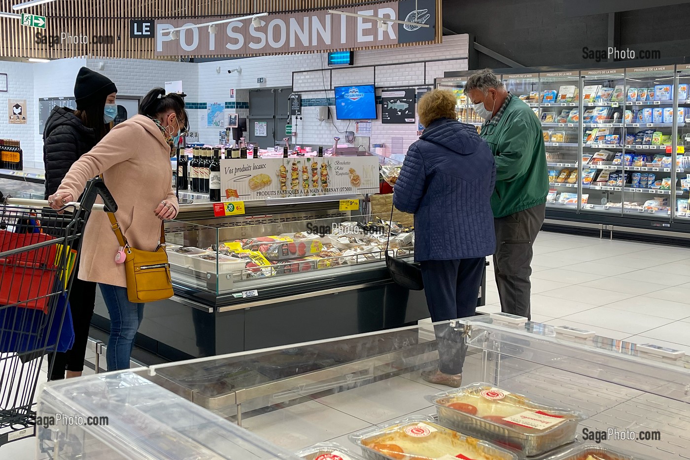 RAYON FRAIS ET POISSONNIER, CENTRE COMMERCIAL INTERMARCHE, RUGLES, EURE, FRANCE 