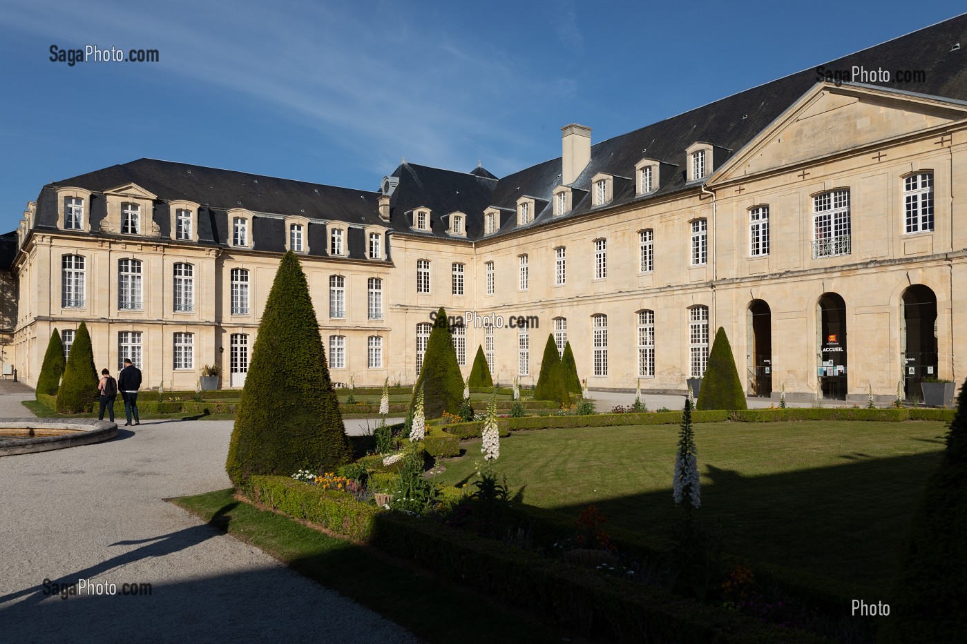 BATIMENTS CONVENTUELS DE L'ABBAYE AUX DAMES, ANCIEN MONASTERE DE MONIALES BENEDICTINES QUI ABRITE AUJOURD'HUI LE CONSEIL REGIONAL DE NORMANDIE, CAEN, CALVADOS, NORMANDIE, FRANCE 