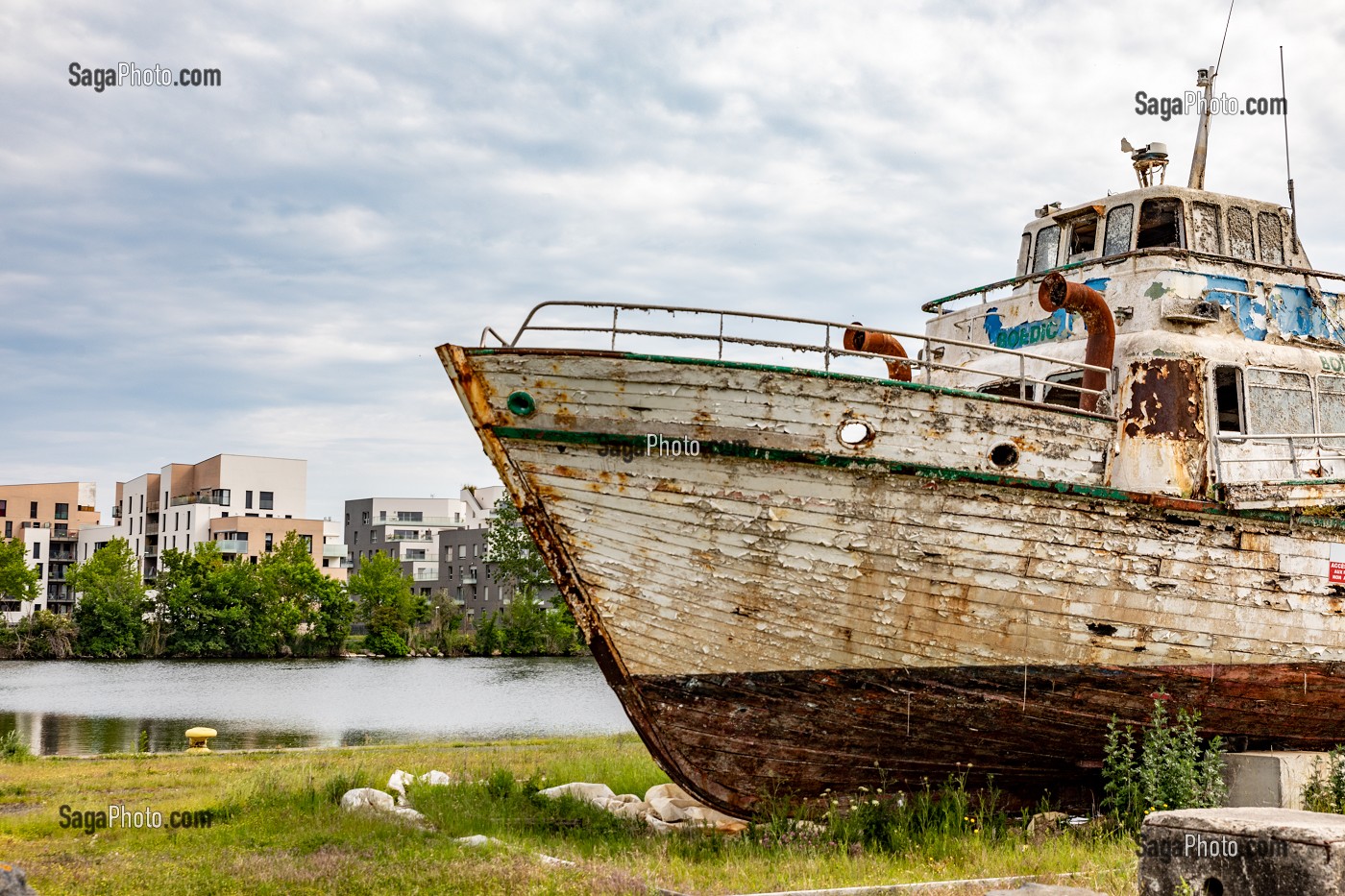 EPAVE DU BATEAU LE BOEDIC COULE EN 2015, CAEN, CALVADOS, NORMANDIE, FRANCE 